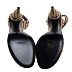 مملوكة مسبقًا صندل بربري سيور حرف تى هانس قماش كاروهات نوفا بيج مقاس 40