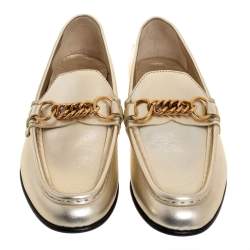 Pre Owned Burberry Metallic Gold Leather Solway Chain Detail Slip On Loafers Size 40