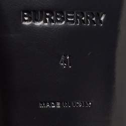 Pre Owned Burberry Silver Foil Leather Ankle Cuff Flat Sandals Size 41