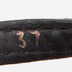 مملوكة مسبقًا Burberry Brown/Black Leather Flat Thong Sandals Size 37