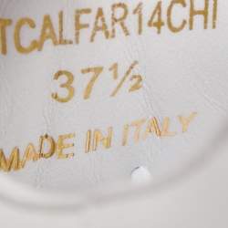 مملوكة مسبقًا حذاء رياضي بربري ويست فورد جلد أبيض بعنق منخفض مقاس 37.5