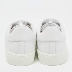 مملوكة مسبقًا حذاء رياضي بربري ويست فورد جلد أبيض بعنق منخفض مقاس 37.5