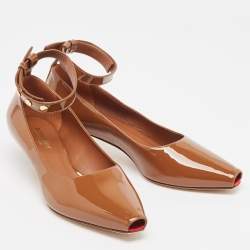 مملوكة مسبقًا Burberry Brown Patent Leather Dill Kitten Heel Pumps Size 38.5