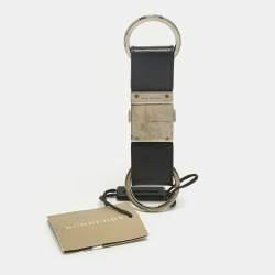Pre Owned Burberry Black/Silver Tone Leather Check Valet Keychain
