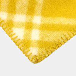 Pre Owned مئزر بربري بقلنسوة صفراء