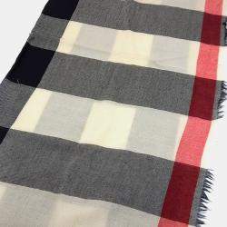 مملوكة مسبقًا Burberry cashmere shawl and scarf