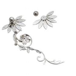 مملوكة مسبقًا Burberry Half Daisy Crystal Silver Tone Clip-on Asymmetric Stud Drop Earrings