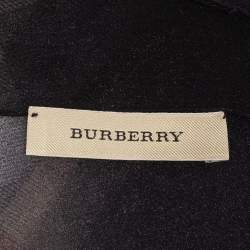 Pre Owned وشاح بربري كريب حرير اومبري تشيك أسود وكريمي 