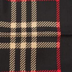 Pre Owned وشاح بربري حرير كاروهات أسود