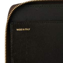 Pre Owned Burberry Beige/Brown Haymarket Check PVC and Leather Zip Around iPad Case