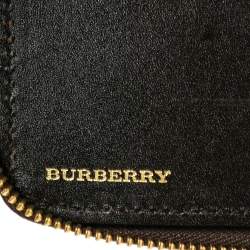 Pre Owned Burberry Beige/Brown Haymarket Check PVC and Leather Zip Around iPad Case