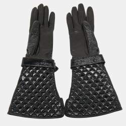Burberry Black Quilted Glossy Leather Buckle Gloves 