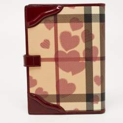 Pre Owned Burberry Burgundy Heart Check PVC and Patent Leather Agenda Cover