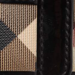 مملوكة مسبقًا Burberry Multicolor Nova Check PVC and Patent Leather Key Holder