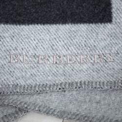 Pre Owned Burberry Black & Grey Wool Poncho (One Size)