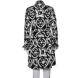 Pre Owned معطف بربري حرير مونوكرومي بصفين أزرار بحزام مقاس كبير - لارج