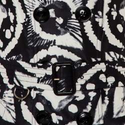 Pre Owned معطف بربري حرير مونوكرومي بصفين أزرار بحزام مقاس كبير - لارج