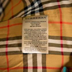 Pre Owned معطف بربري قطن بيج أزرار معدنية مزينة طيور بحزام مقاس كبير جدًا - إكس لارج