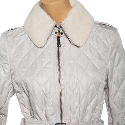 مملوكة مسبقًا Burberry Light Grey Synthetic Diamond Quilted Contrast Collar Jacket M