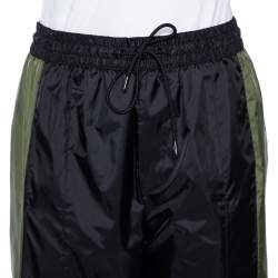 مملوكة مسبقًا بنطلون رياضي بربري صناعي أسود قصات متباينة تفاصيل حواف شعار الماركة مقاس صغير - سمول 