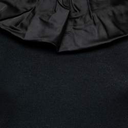 Pre Owned توب بربري تريكو وحواف ساتان أسود بلا أكمام مقاس صغير - سمول