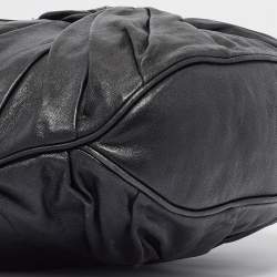 Pre Owned Burberry Black Leather Ruched Hobo