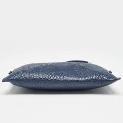 Pre Owned Burberry Navy Blue Grain Check Embossed Leather Peyton Crossbody Bag