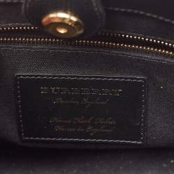 مملوكة مسبقًا حقيبة يد توتس بربري بانير قماش كاروهات هاوس وجلد أسود/ بيج صغيرة