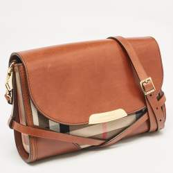 مملوكة مسبقًا Burberry Brown/Beige House Check Canvas and Leather Abbott Shoulder Bag