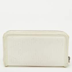 Burberry White Check Embossed Patent Leather Zip Round Wallet