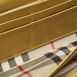 Pre Owned Burberry Yellow Leather Continental Wallet