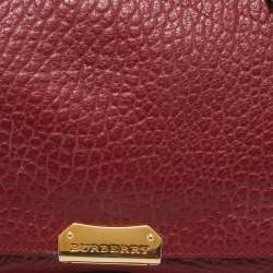 مملوكة مسبقًا Burberry Red Pebbled Leather Mildenhall Shoulder Bag