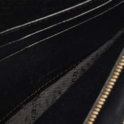 مملوكة مسبقًا Burberry Black Leather Madison Wallet on Chain