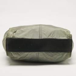 Pre Owned Burberry Green Nylon and Leather Buckleigh Tote