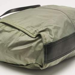 Pre Owned Burberry Green Nylon and Leather Buckleigh Tote