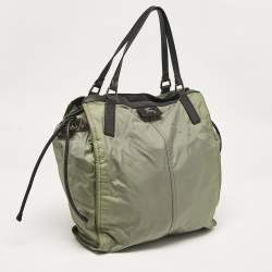 Pre Owned Burberry Green Nylon and Leather Buckleigh Tote