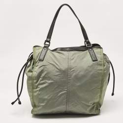 Pre Owned Burberry Green Nylon and Leather Buckleigh Tote