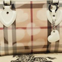 Pre Owned Burberry White/Beige House Check PVC and Patent Leather Open Heart Tote