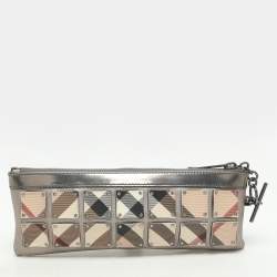 Pre Owned Burberry Metallic/Beige Nova Check PVC and Leather Zip Wristlet Clutch