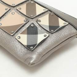 Pre Owned Burberry Metallic/Beige Nova Check PVC and Leather Zip Wristlet Clutch