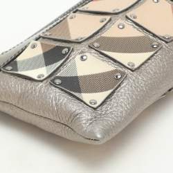 Pre Owned Burberry Metallic/Beige Nova Check PVC and Leather Zip Wristlet Clutch