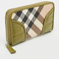 Pre Owned Burberry Olive Green/Beige Nova Check PVC and Patent Leather Zip Around Wallet