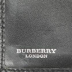 Pre Owned Burberry Beige/Black Housecheck Coated Canvas and Leather Kiss Lock Compact Wallet