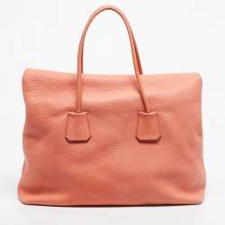 Pre Owned Burberry Peach Grained Leather Baynard Tote