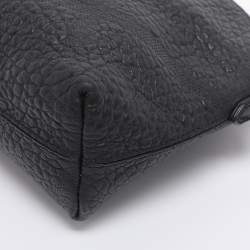 Pre Owned Burberry Black Grained Leather Chichester Crossbody Bag