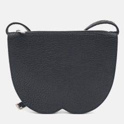 مملوكة مسبقًا Burberry Black Leather Chess Shoulder Bag