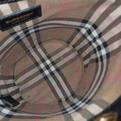 Pre Owned Burberry Black Leather Burberry small bucket bag