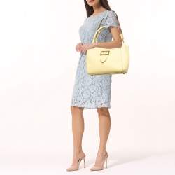 Pre Owned Burberry Light Yellow Leather Medium Buckle Tote