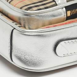 Pre Owned Burberry Silver/Beige 1983 Knight Check Fabric Chain Link Camera Bag