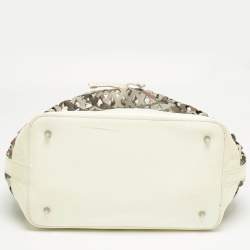 Pre Owned Burberry White/Beige Nova Check Laser Cut PVC and Patent Leather Drawstring Hobo